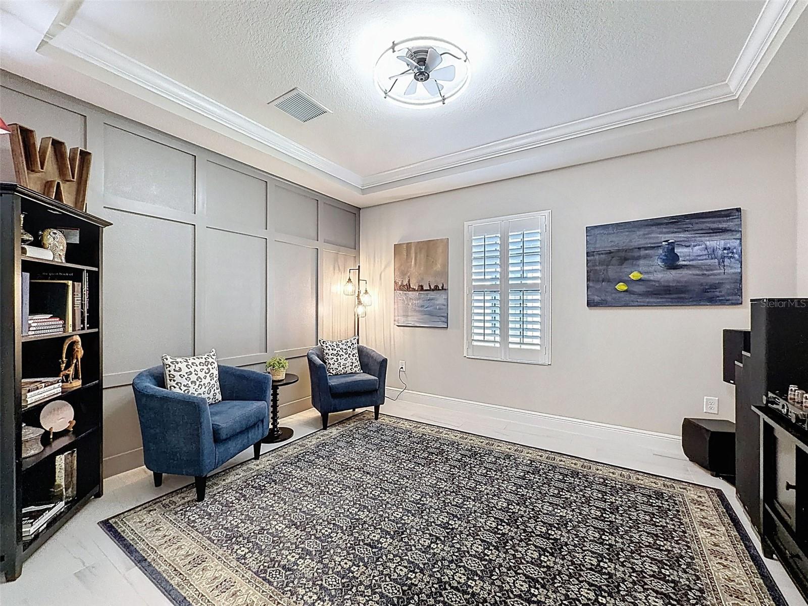 Listing photo id 7 for 21931 Woodshadow Way