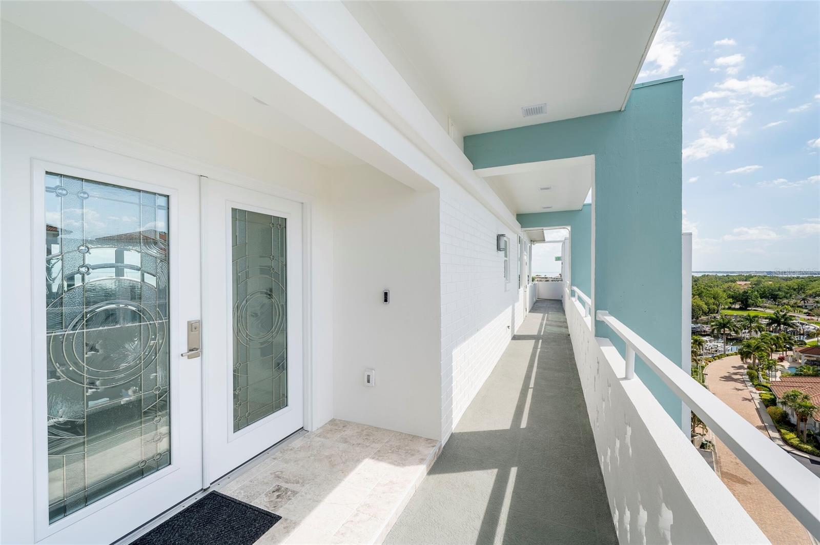 Listing photo id 9 for 1365 Snell Isle Boulevard Ne 9a