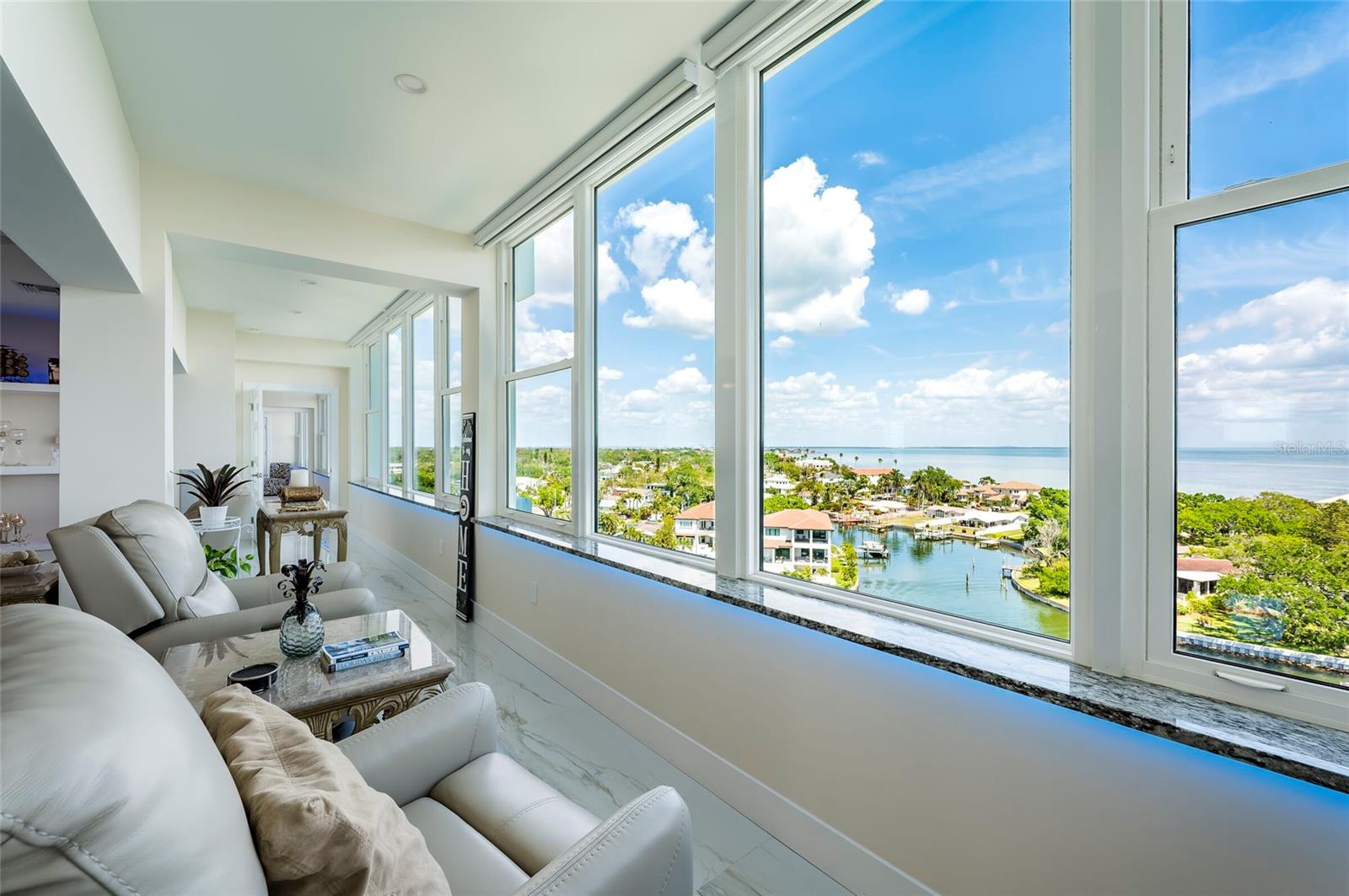 Listing photo id 15 for 1365 Snell Isle Boulevard Ne 9a