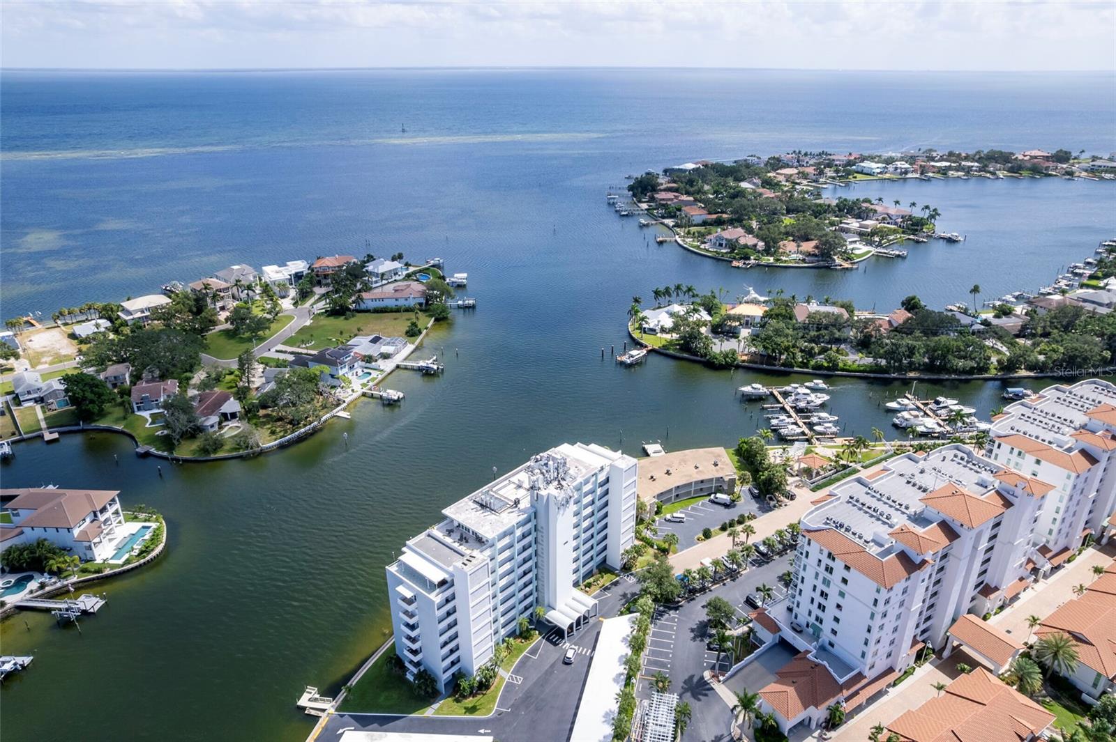 Listing photo id 0 for 1365 Snell Isle Boulevard Ne 9a