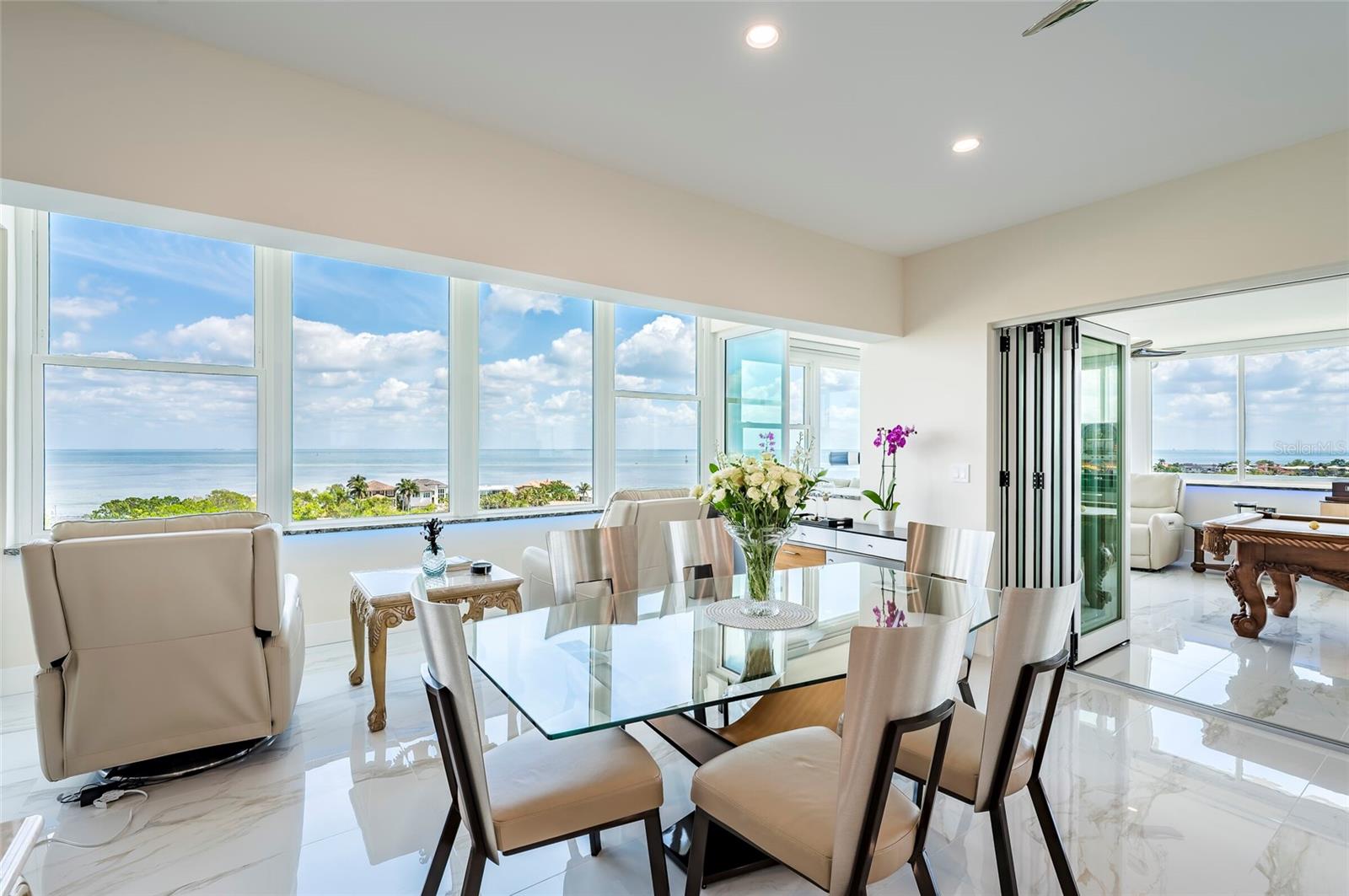 Listing photo id 18 for 1365 Snell Isle Boulevard Ne 9a