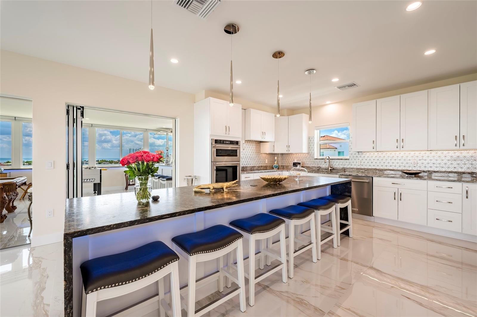 Listing photo id 26 for 1365 Snell Isle Boulevard Ne 9a