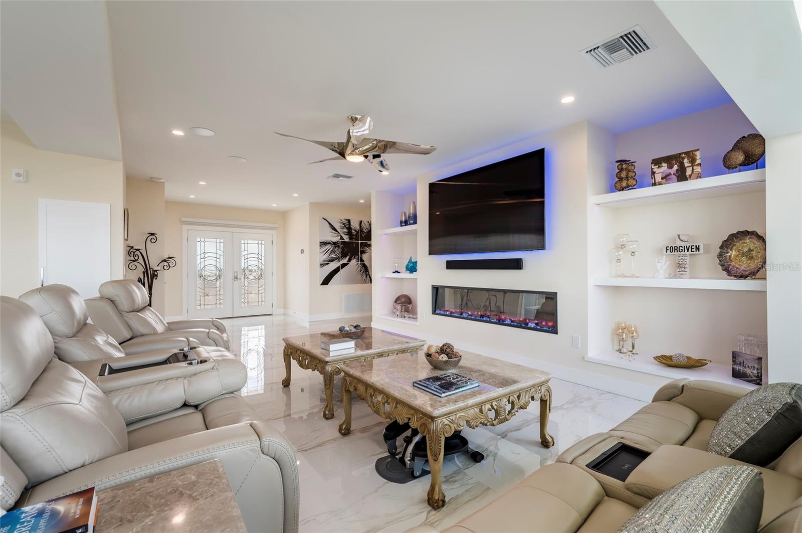 Listing photo id 28 for 1365 Snell Isle Boulevard Ne 9a