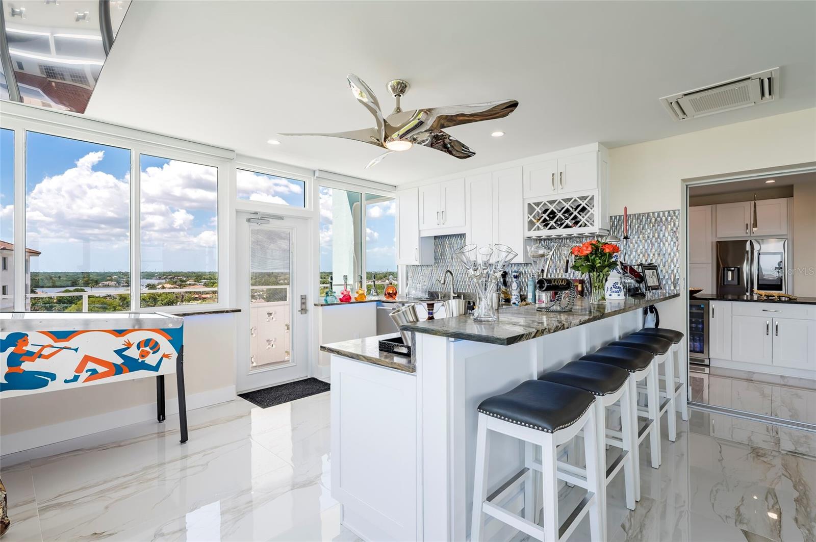 Listing photo id 31 for 1365 Snell Isle Boulevard Ne 9a