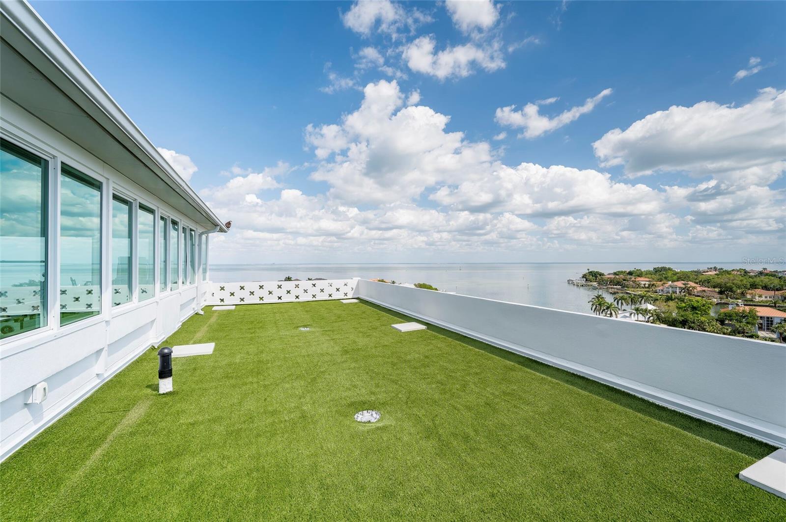 Listing photo id 38 for 1365 Snell Isle Boulevard Ne 9a