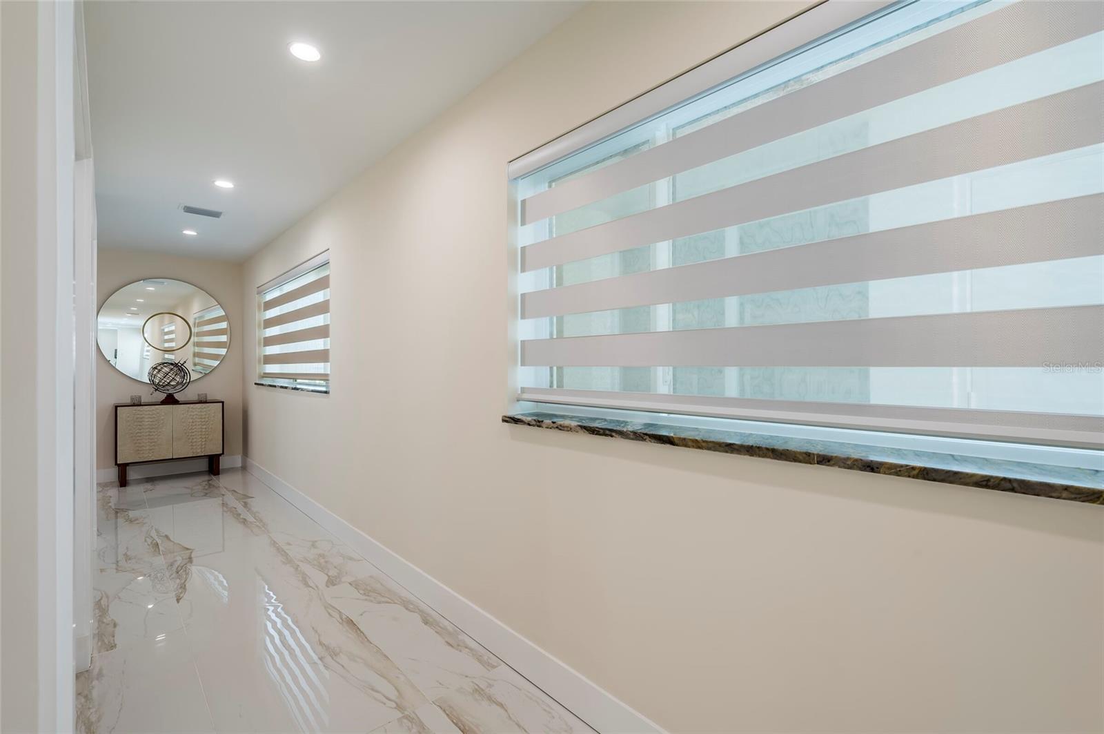 Listing photo id 40 for 1365 Snell Isle Boulevard Ne 9a