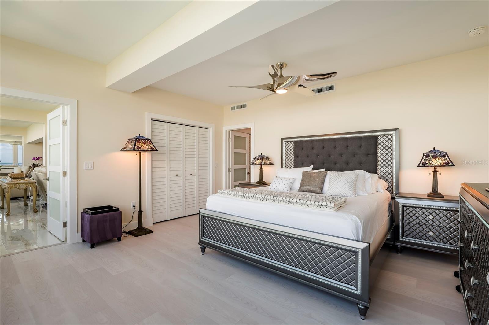 Listing photo id 42 for 1365 Snell Isle Boulevard Ne 9a