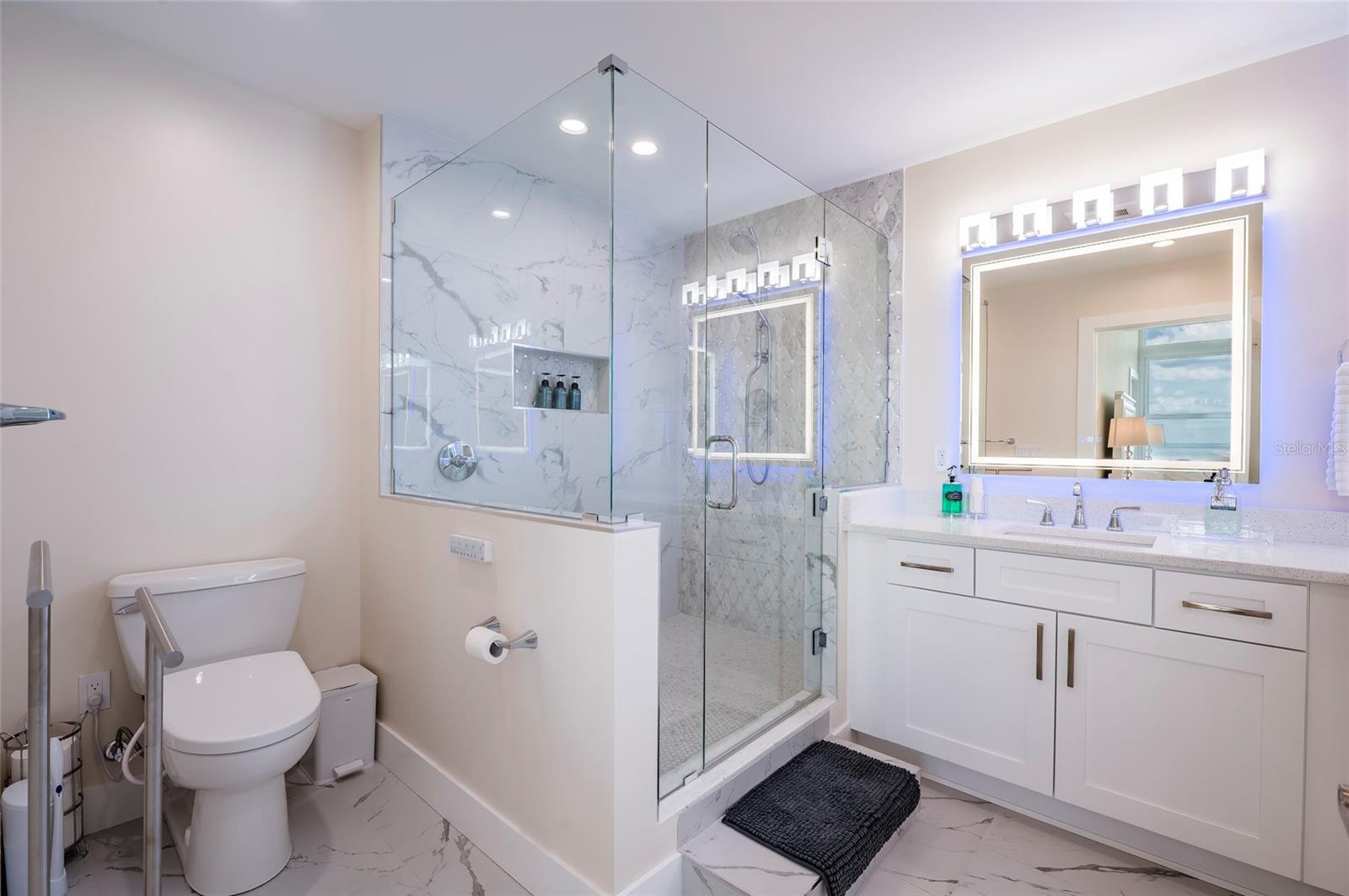 Listing photo id 50 for 1365 Snell Isle Boulevard Ne 9a