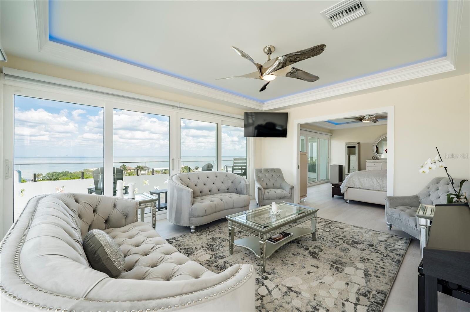 Listing photo id 54 for 1365 Snell Isle Boulevard Ne 9a