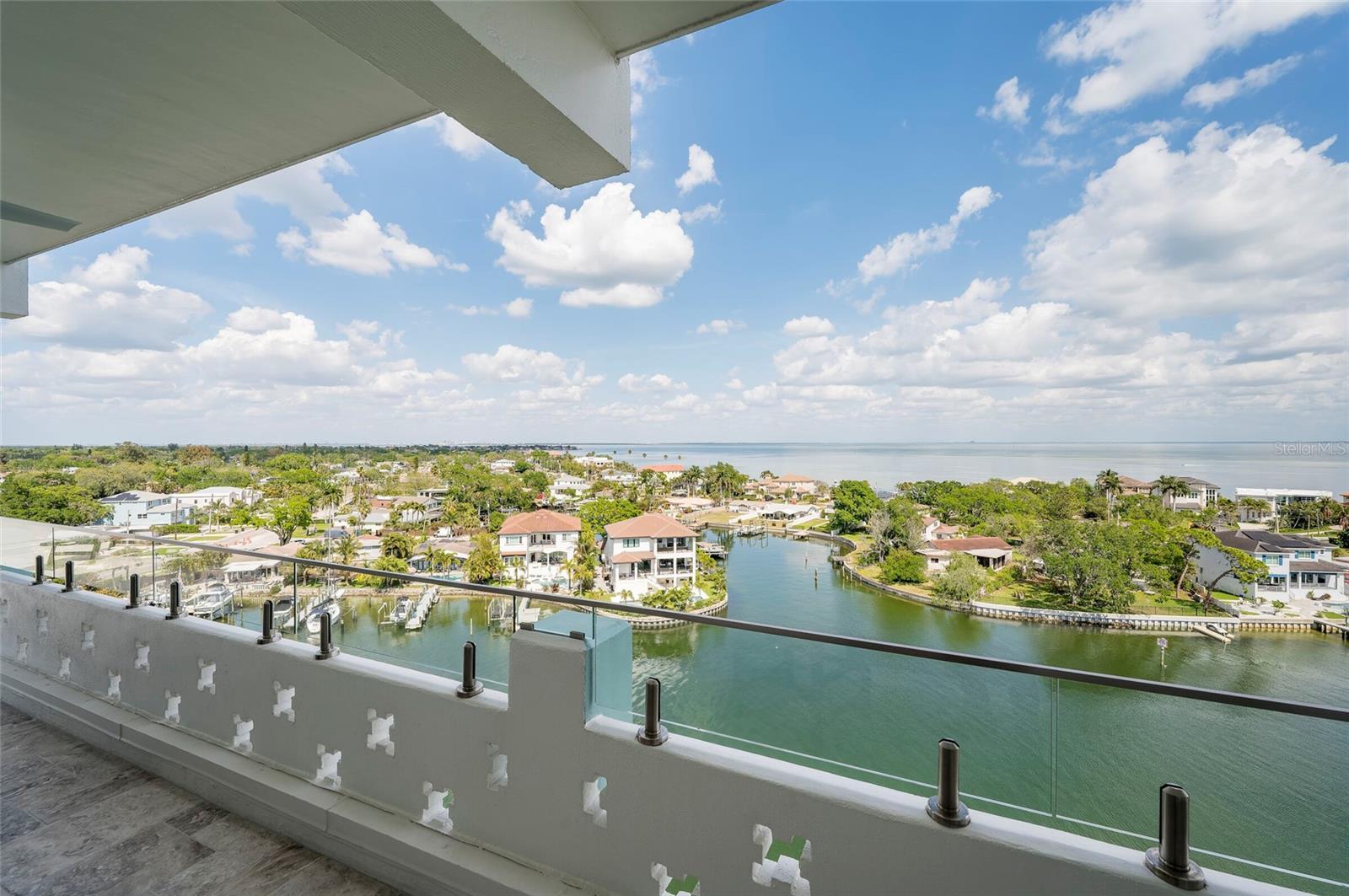 Listing photo id 58 for 1365 Snell Isle Boulevard Ne 9a