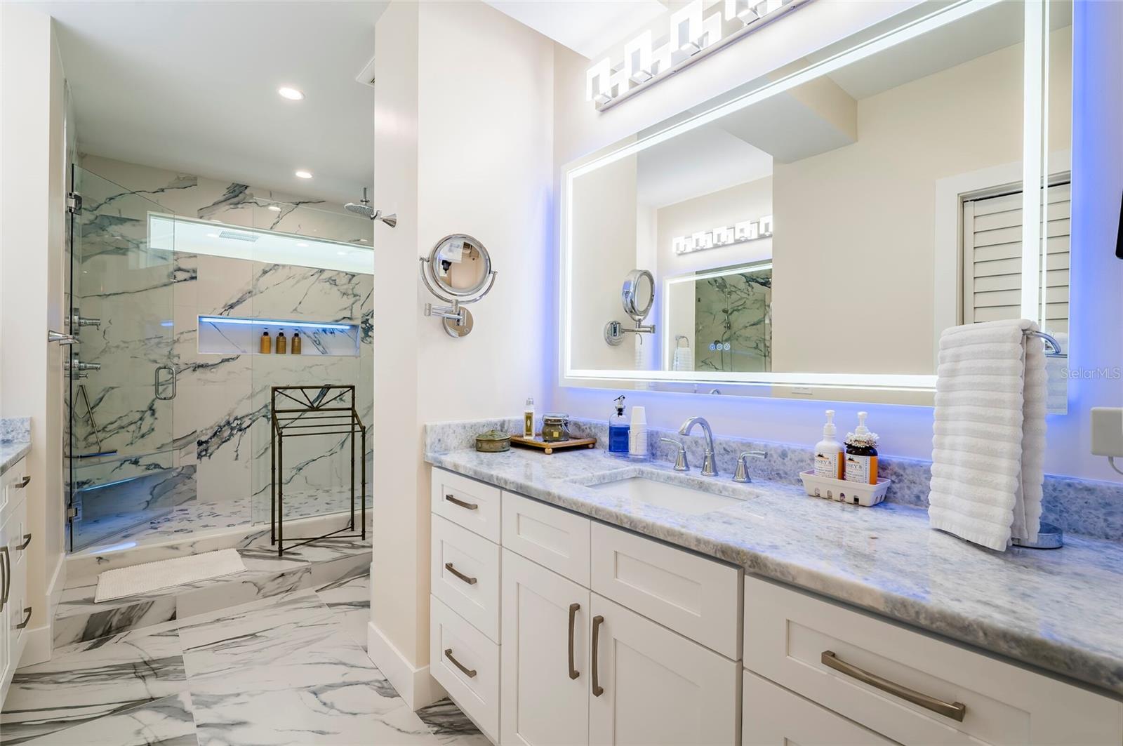 Listing photo id 61 for 1365 Snell Isle Boulevard Ne 9a