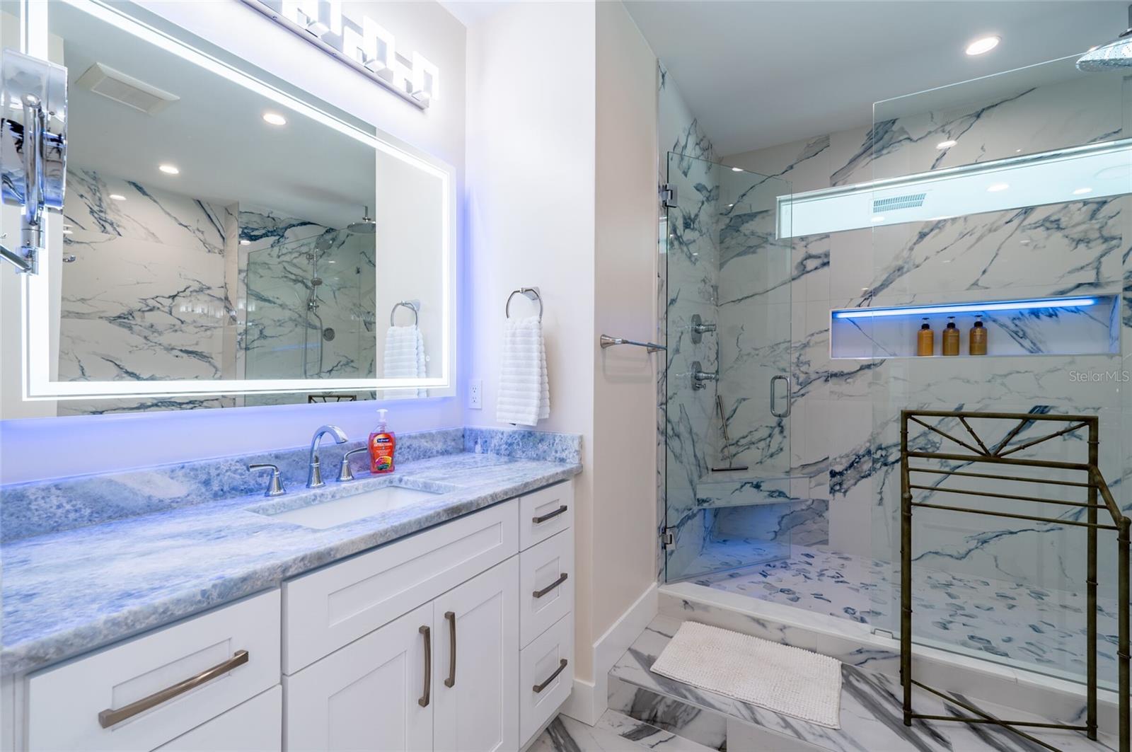 Listing photo id 62 for 1365 Snell Isle Boulevard Ne 9a