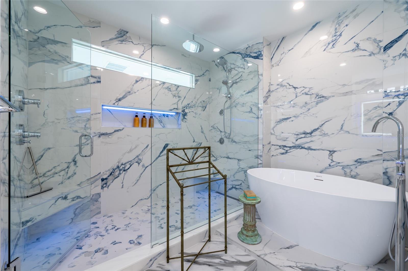 Listing photo id 63 for 1365 Snell Isle Boulevard Ne 9a