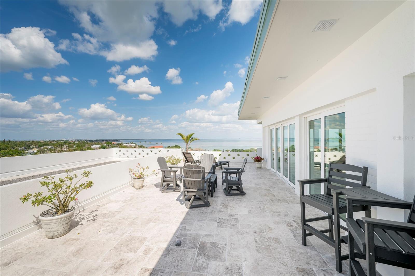 Listing photo id 67 for 1365 Snell Isle Boulevard Ne 9a