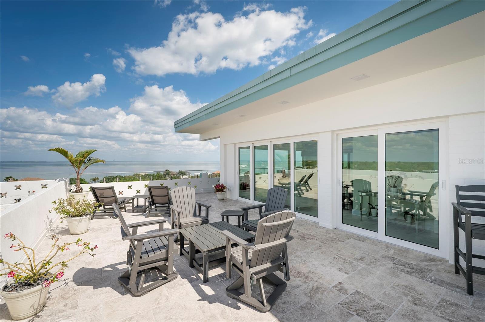 Listing photo id 69 for 1365 Snell Isle Boulevard Ne 9a