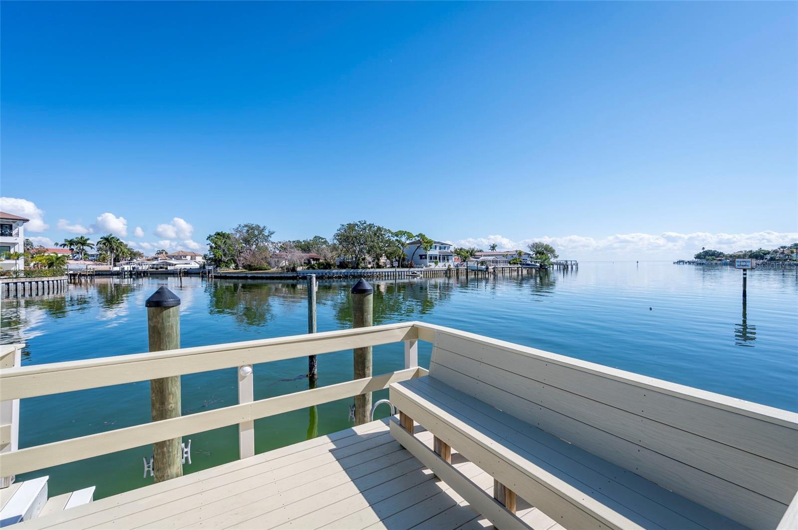 Listing photo id 76 for 1365 Snell Isle Boulevard Ne 9a