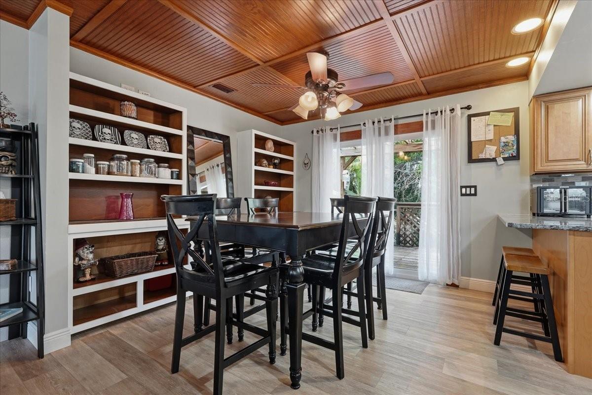 Image 28 of 67 For 1314 Oleander Drive