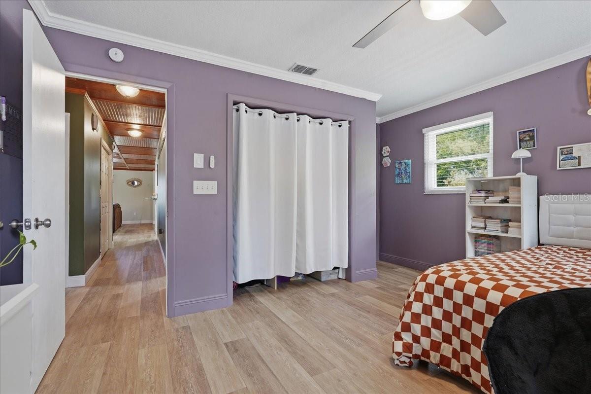 Image 38 of 67 For 1314 Oleander Drive