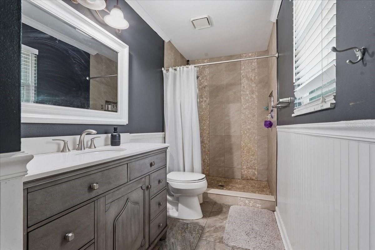 Image 40 of 67 For 1314 Oleander Drive