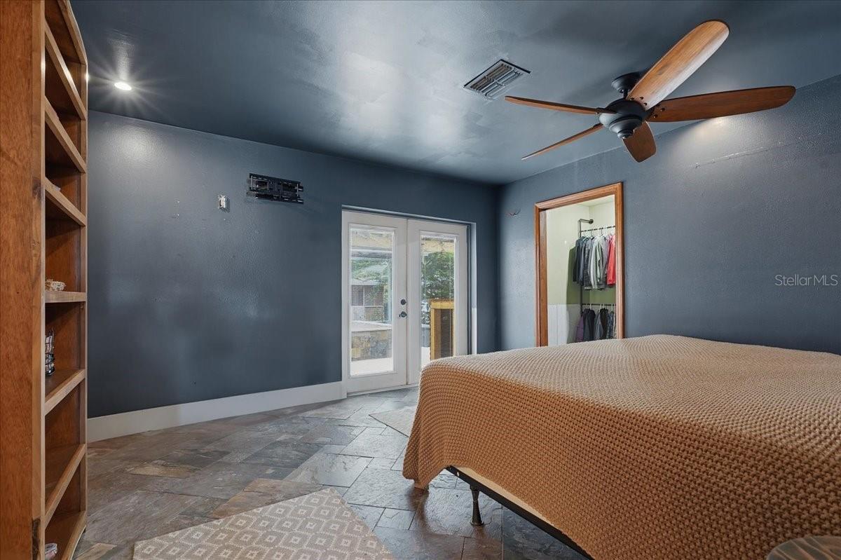 Image 48 of 67 For 1314 Oleander Drive