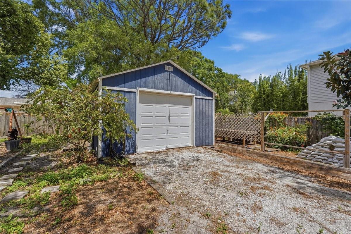 Image 54 of 67 For 1314 Oleander Drive