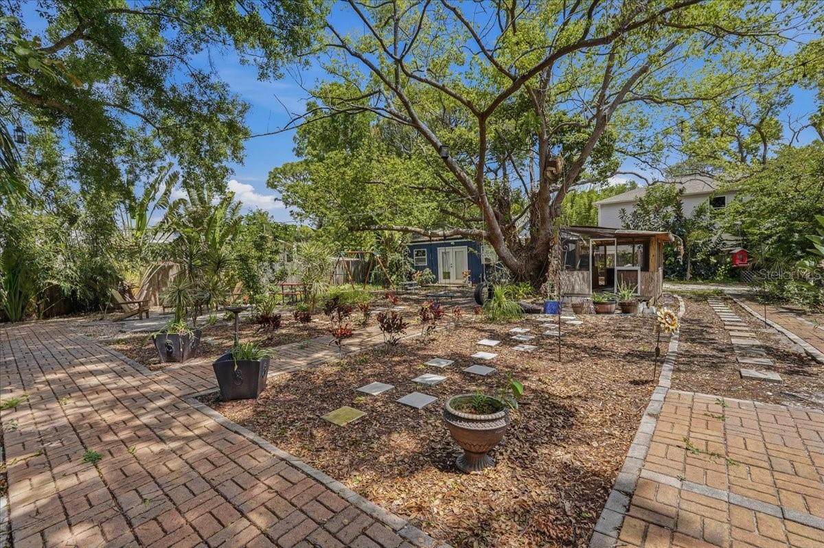 Image 56 of 67 For 1314 Oleander Drive