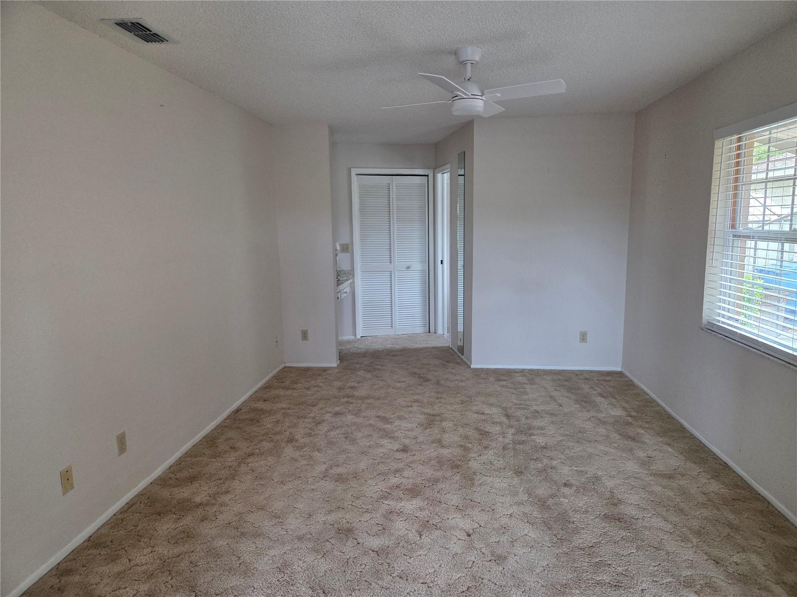 Listing photo id 10 for 2529 San Luis Road