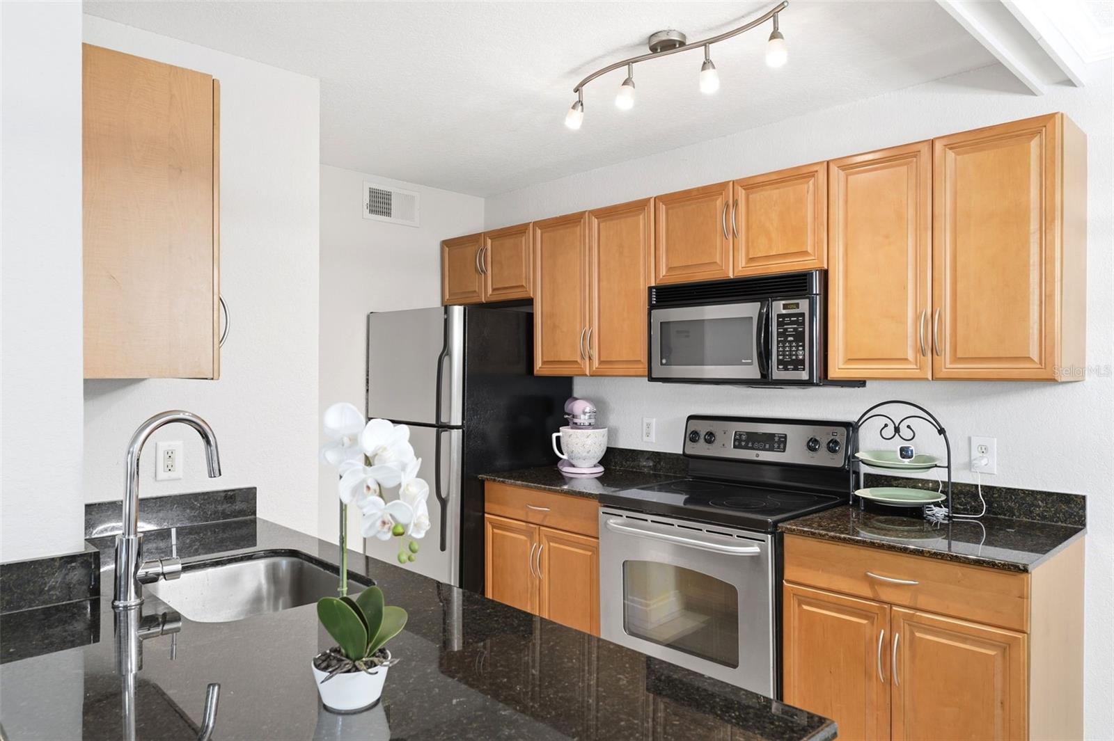 Image 10 of 38 For 3321 Haviland Court 104