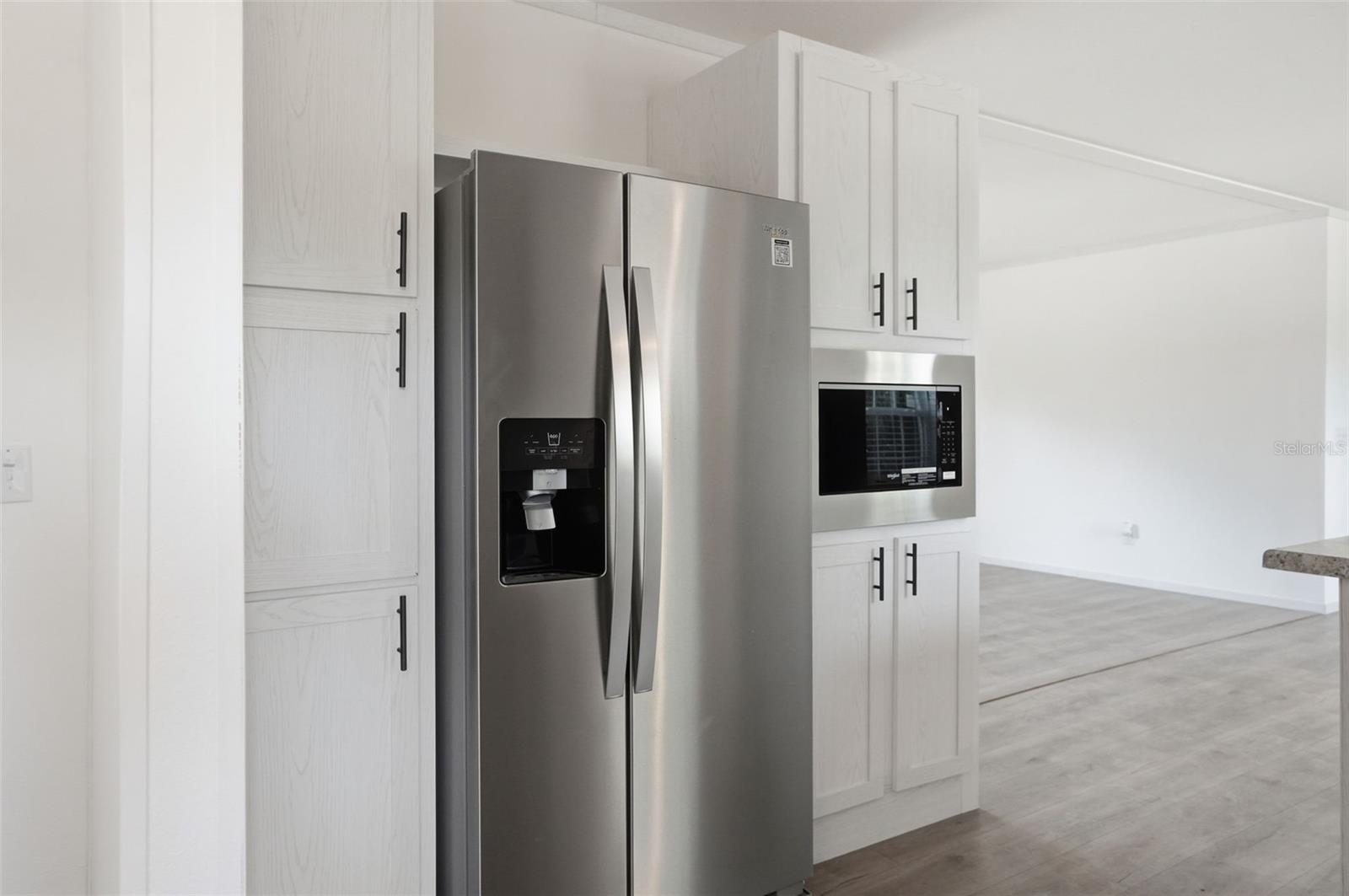 Image 22 of 72 For 9533 Round Lake Drive