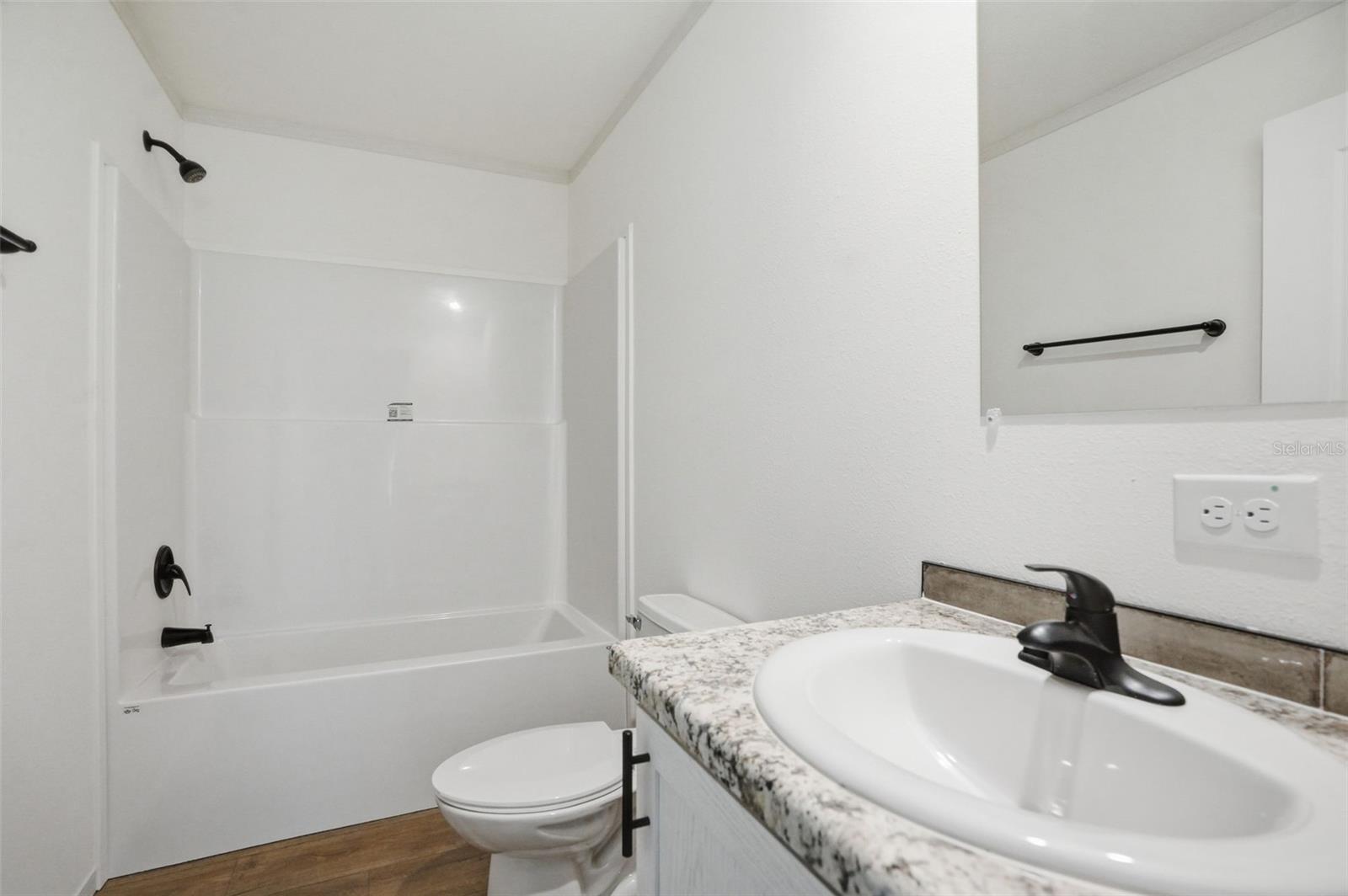 Image 37 of 72 For 9533 Round Lake Drive