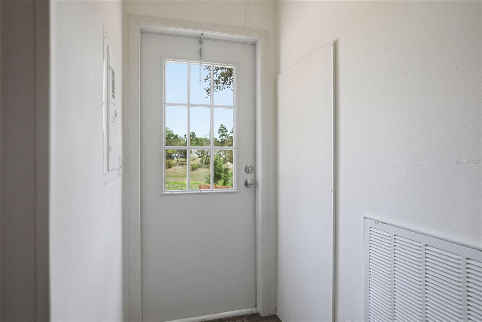 Image 43 of 72 For 9533 Round Lake Drive