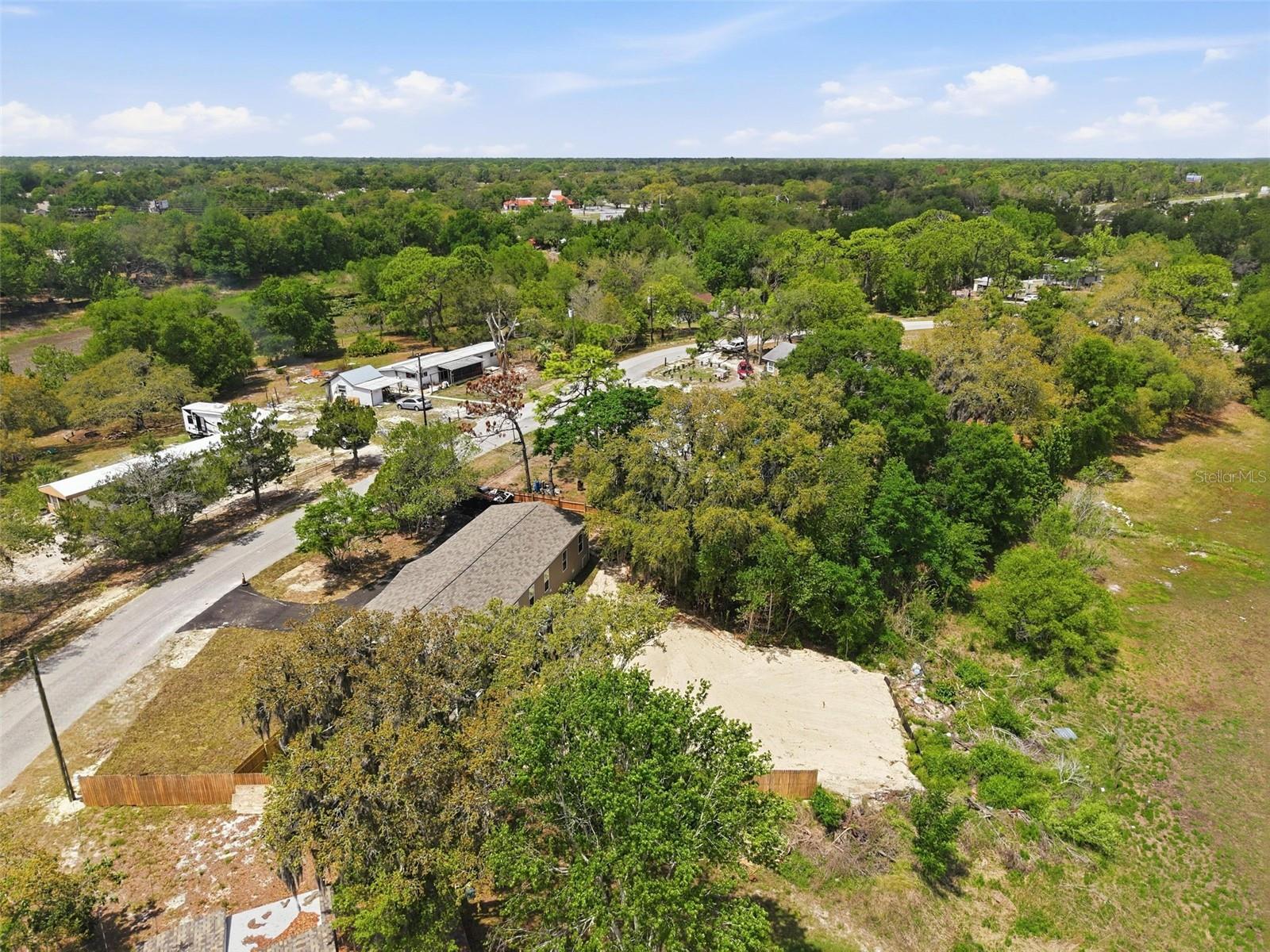 Image 53 of 72 For 9533 Round Lake Drive