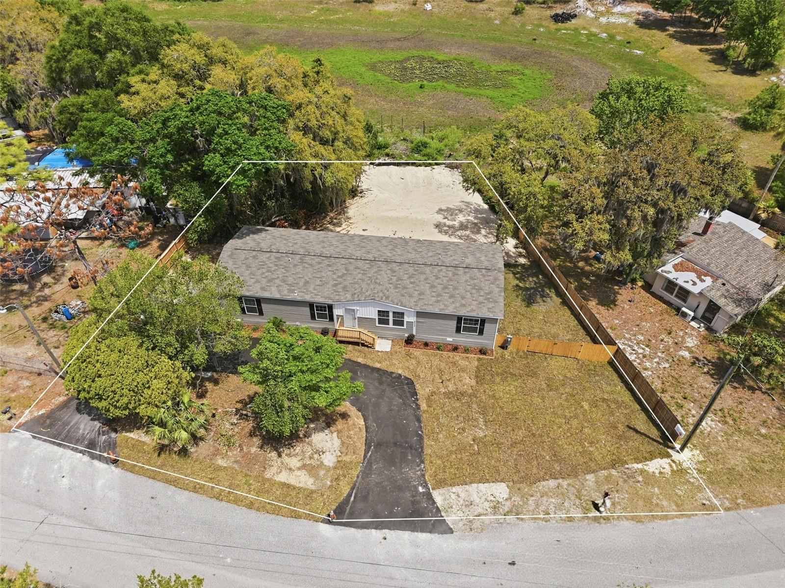 Image 68 of 72 For 9533 Round Lake Drive