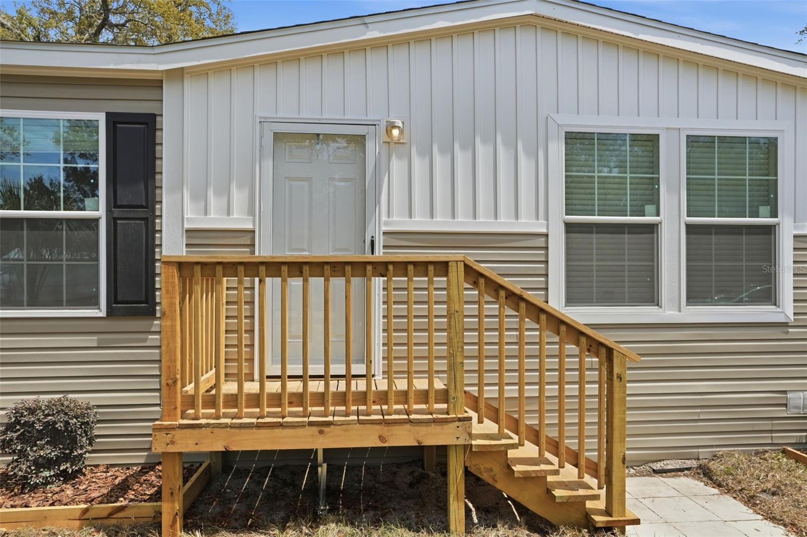 Image 69 of 72 For 9533 Round Lake Drive