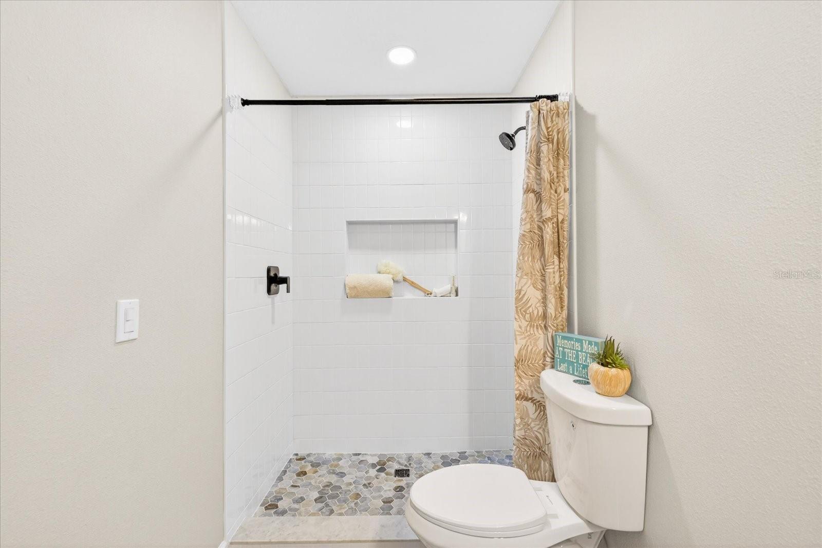 Image 26 of 53 For 4980 Galleon Court