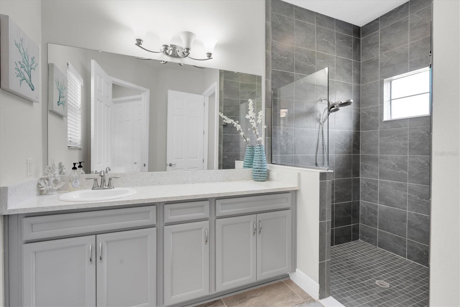 Image 18 of 72 For 5042 Night Star Trail