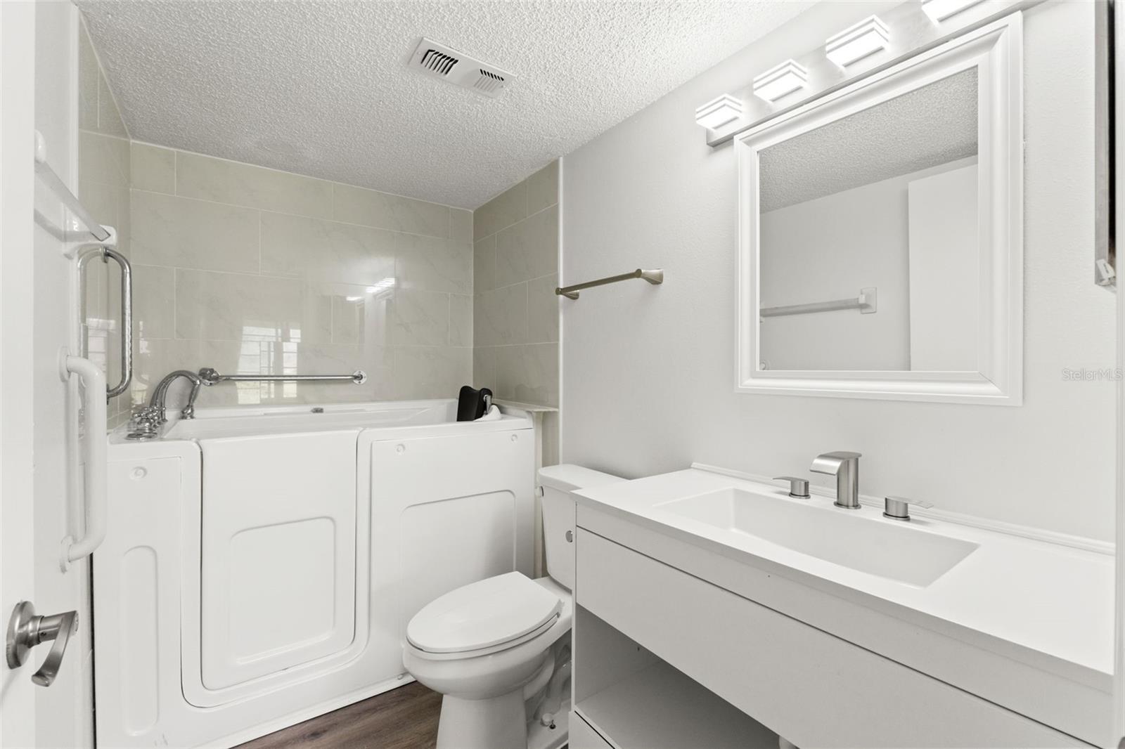 Image 19 of 33 For 7131 Dell Road 2