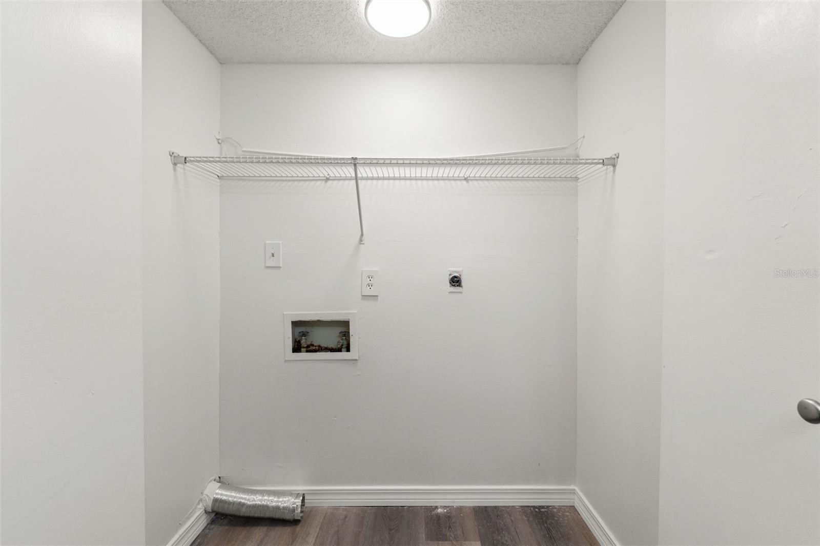 Image 28 of 33 For 7131 Dell Road 2