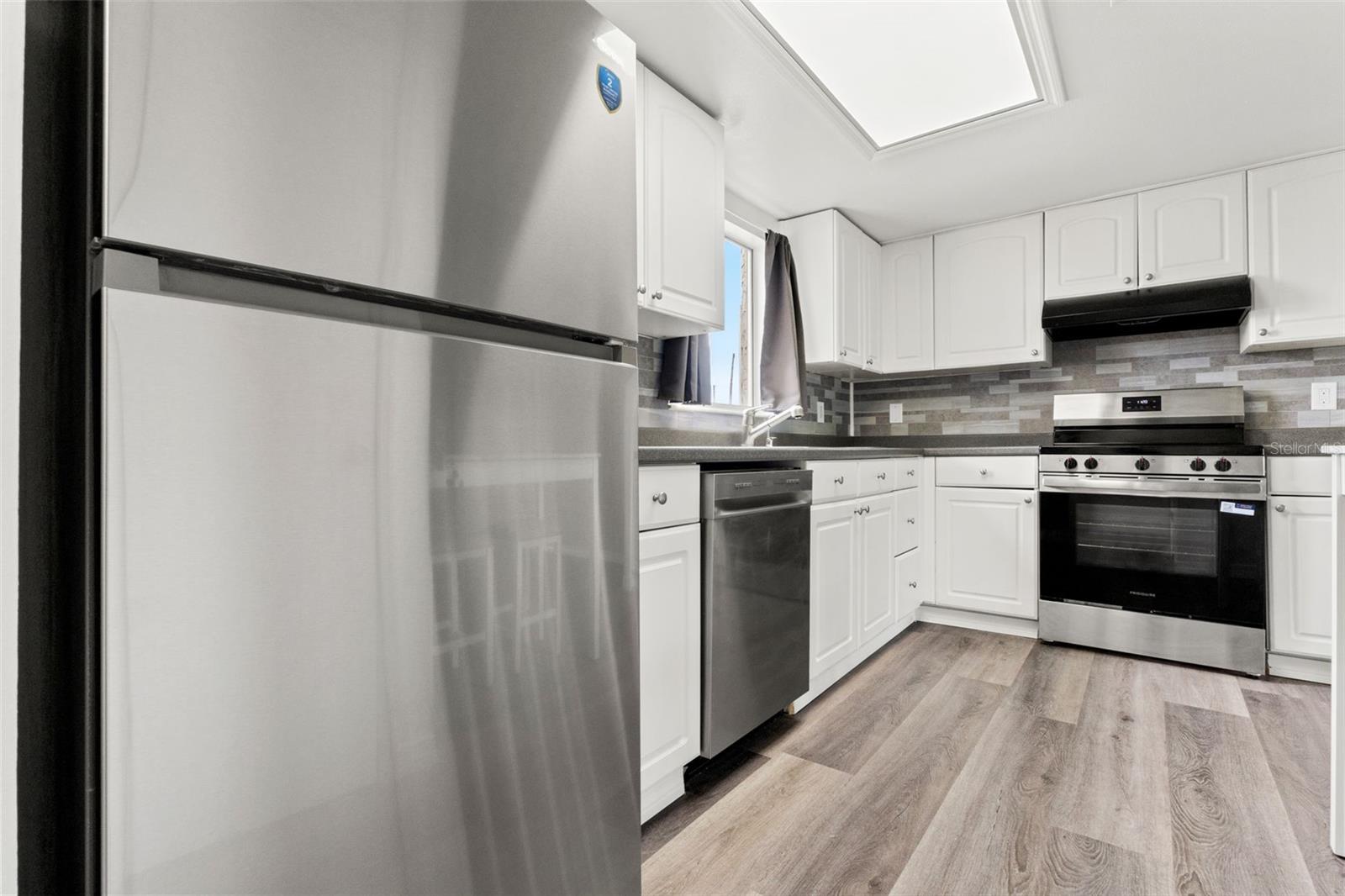 Image 7 of 33 For 7131 Dell Road 2