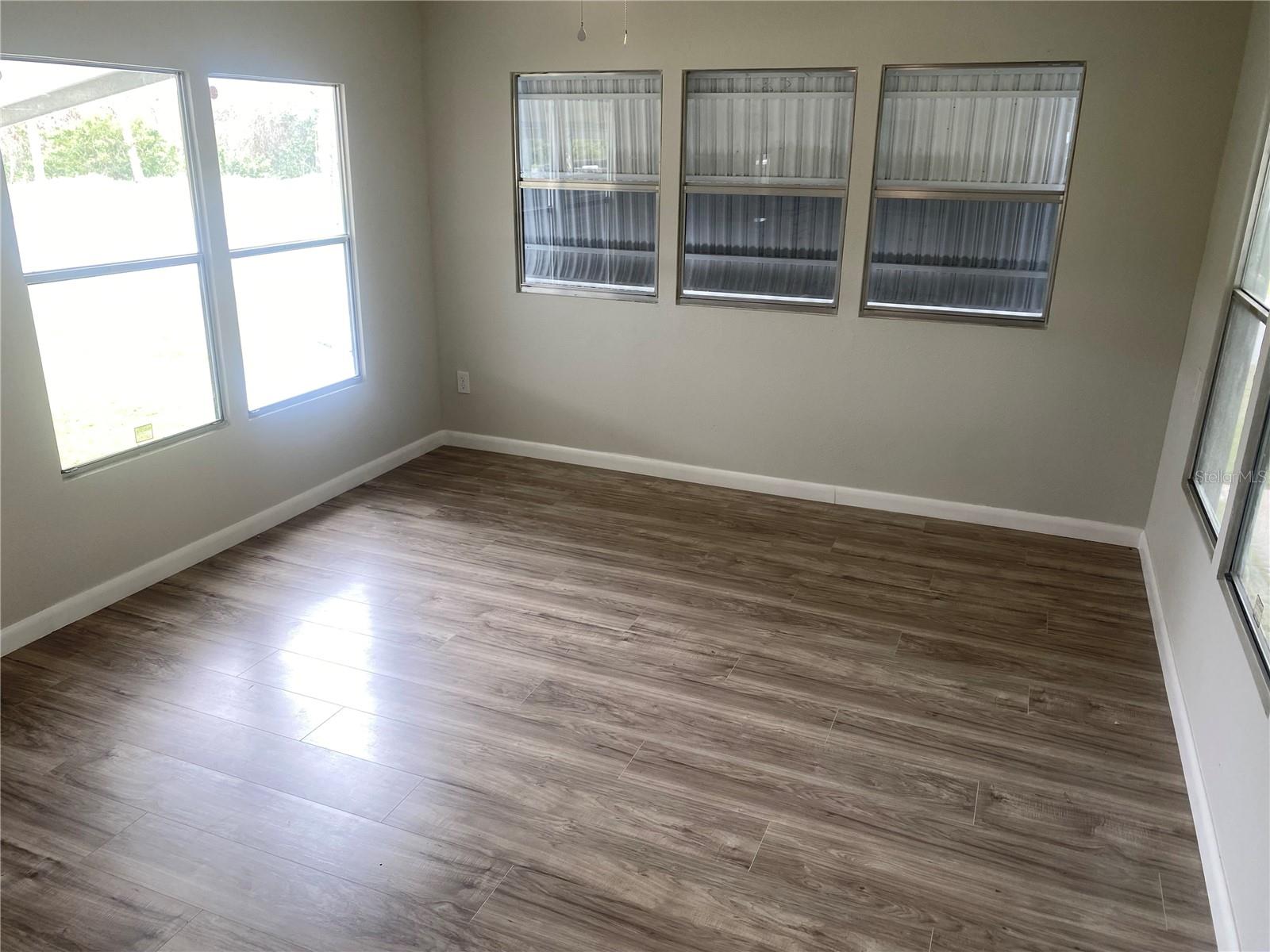 Image 3 of 31 For 6841 Osprey Lane