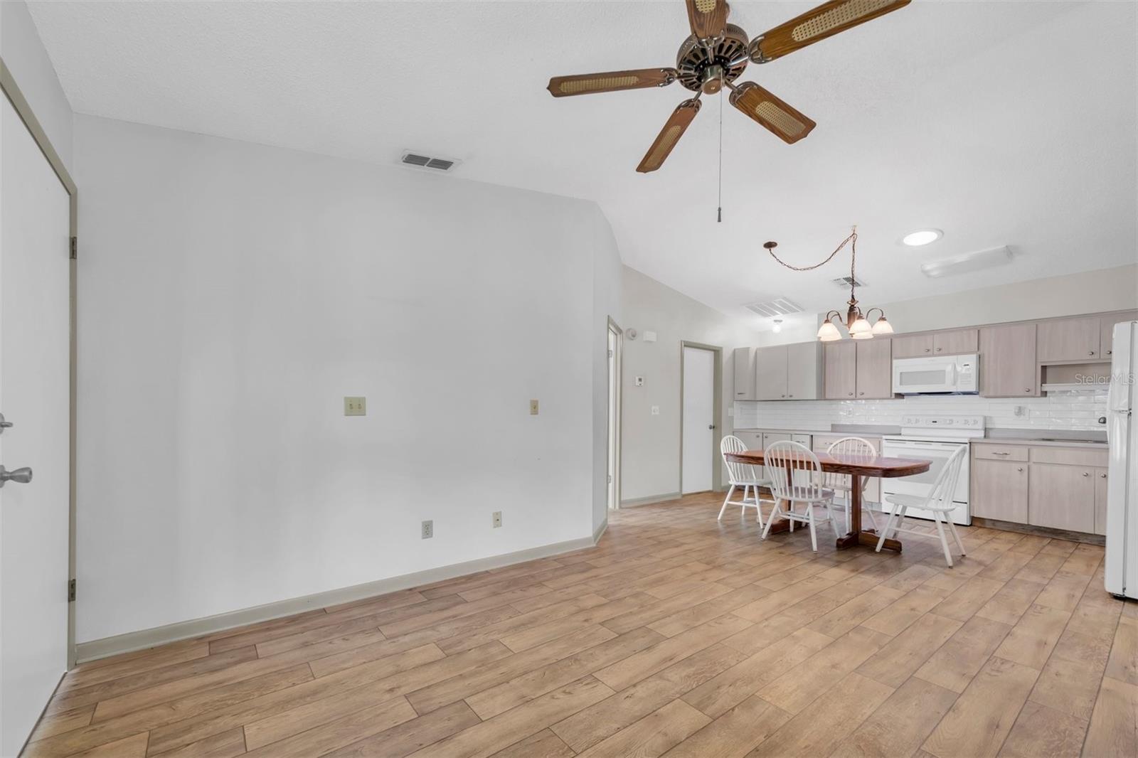 Image 10 of 34 For 37730 Alissa Drive