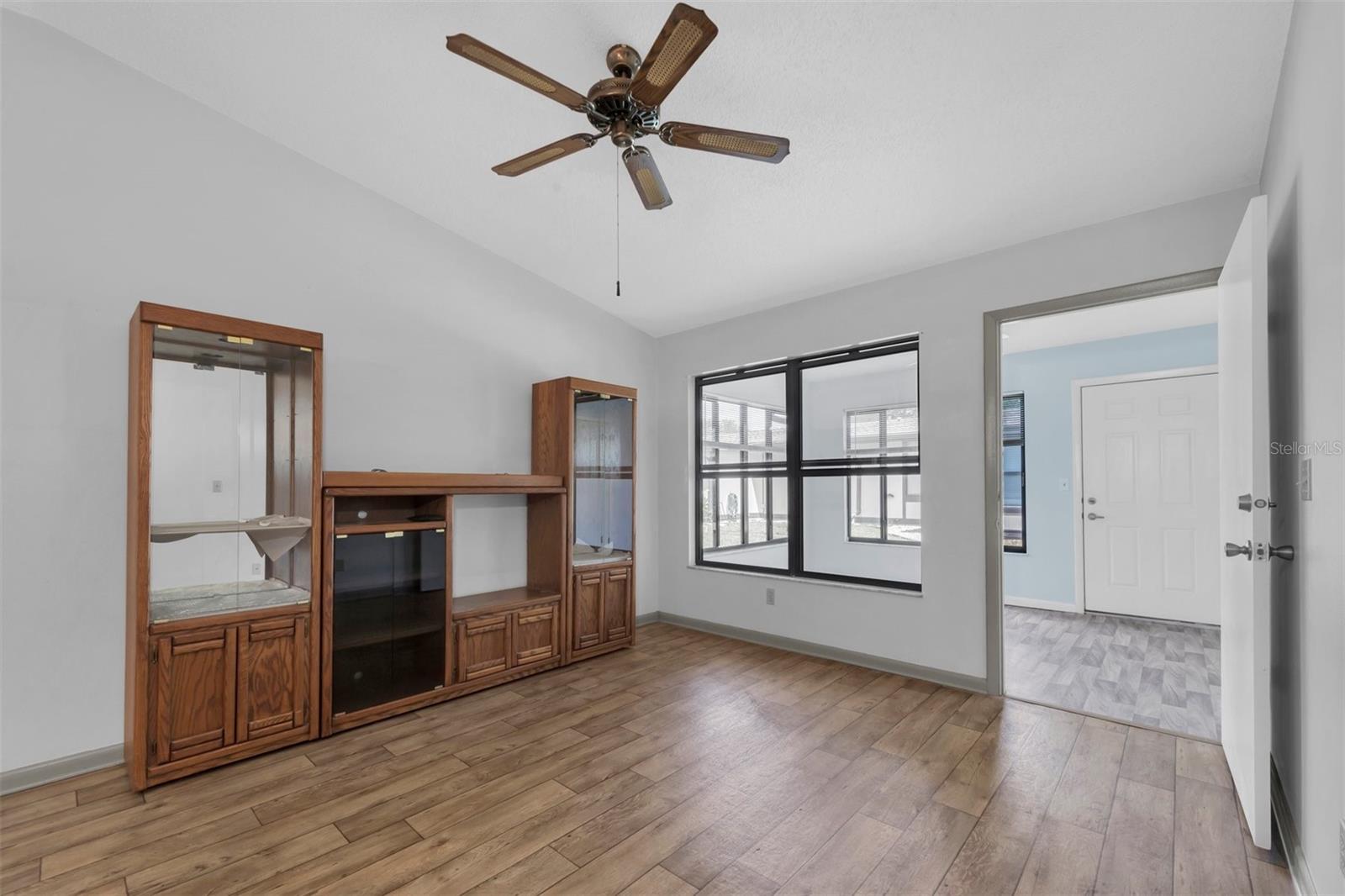 Image 11 of 34 For 37730 Alissa Drive