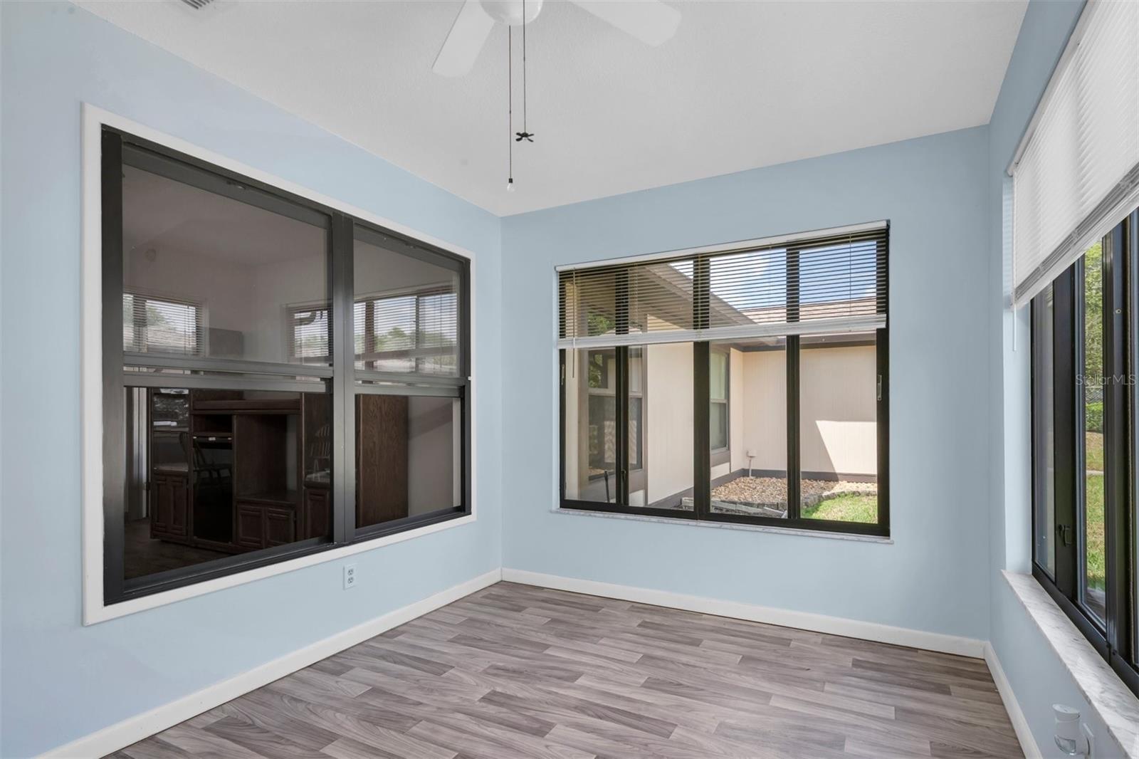 Image 25 of 34 For 37730 Alissa Drive