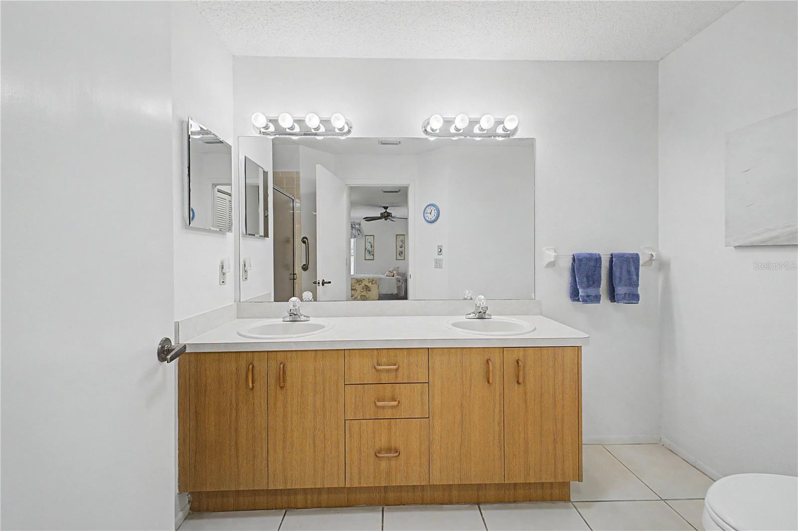 Image 24 of 48 For 3017 Whispering Pines Court