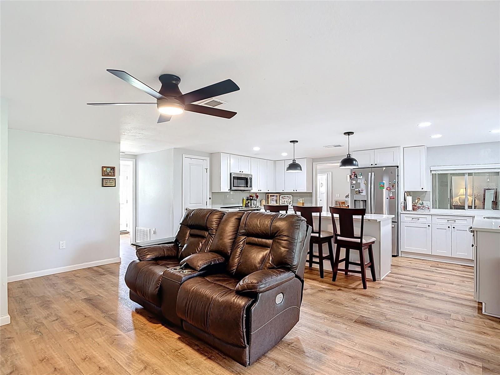 Image 22 of 54 For 12709 Castleberry Court