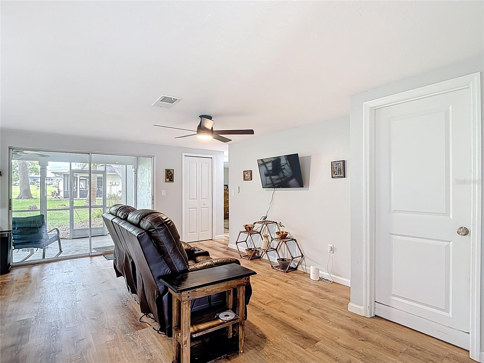 Image 23 of 54 For 12709 Castleberry Court