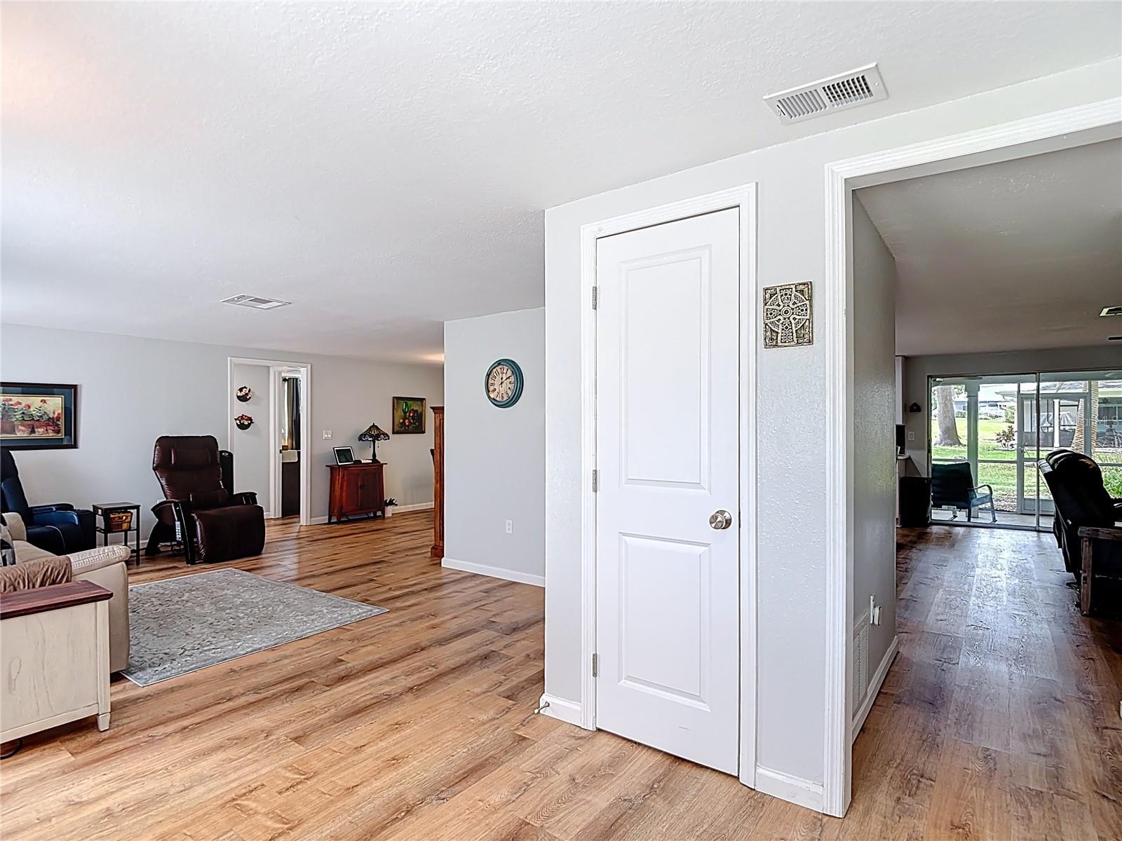 Image 9 of 54 For 12709 Castleberry Court