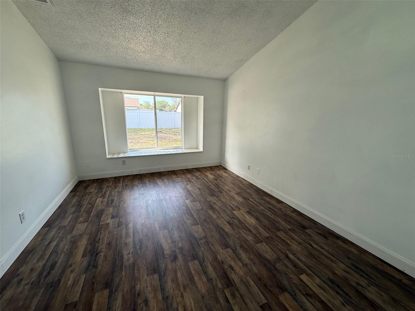 Image 12 of 20 For 13102 Linden Drive