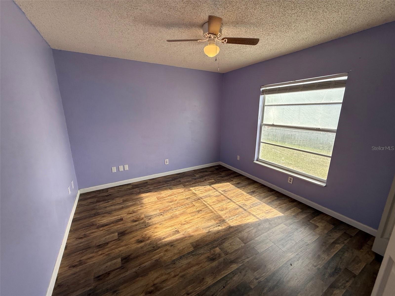 Image 17 of 20 For 13102 Linden Drive