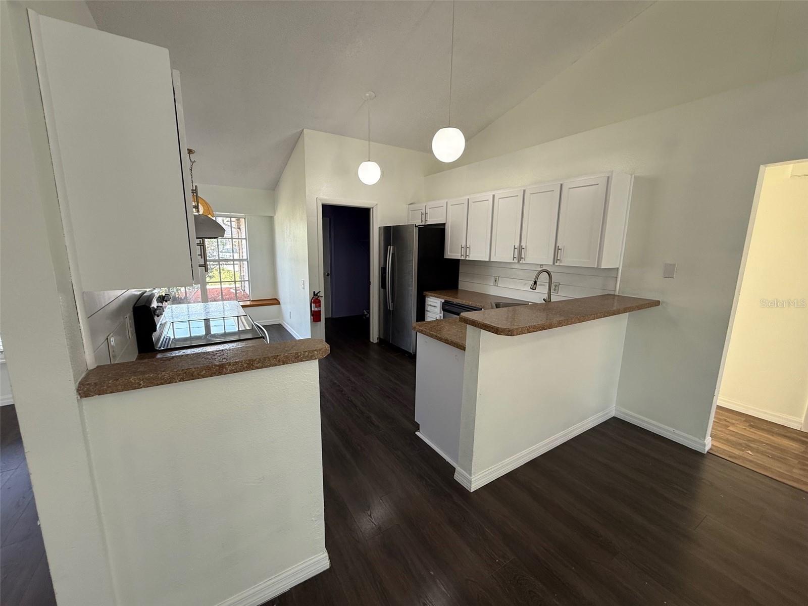 Image 6 of 20 For 13102 Linden Drive